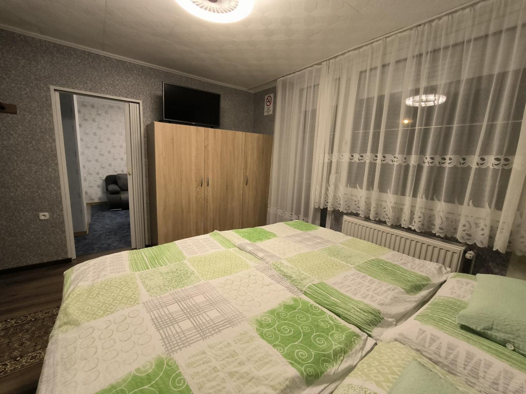 Karolin Apartman Bük Eksteriør billede