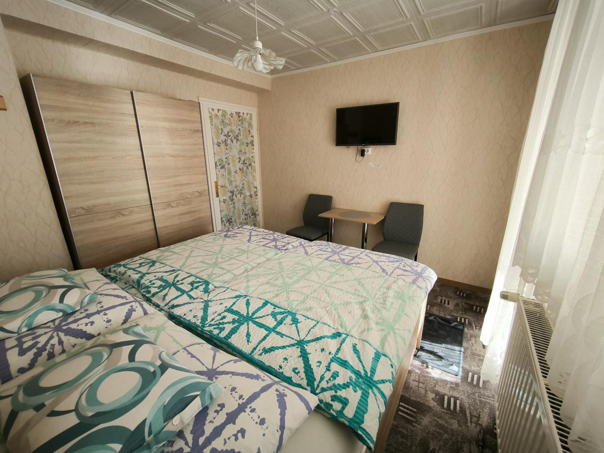 Karolin Apartman Bük Eksteriør billede