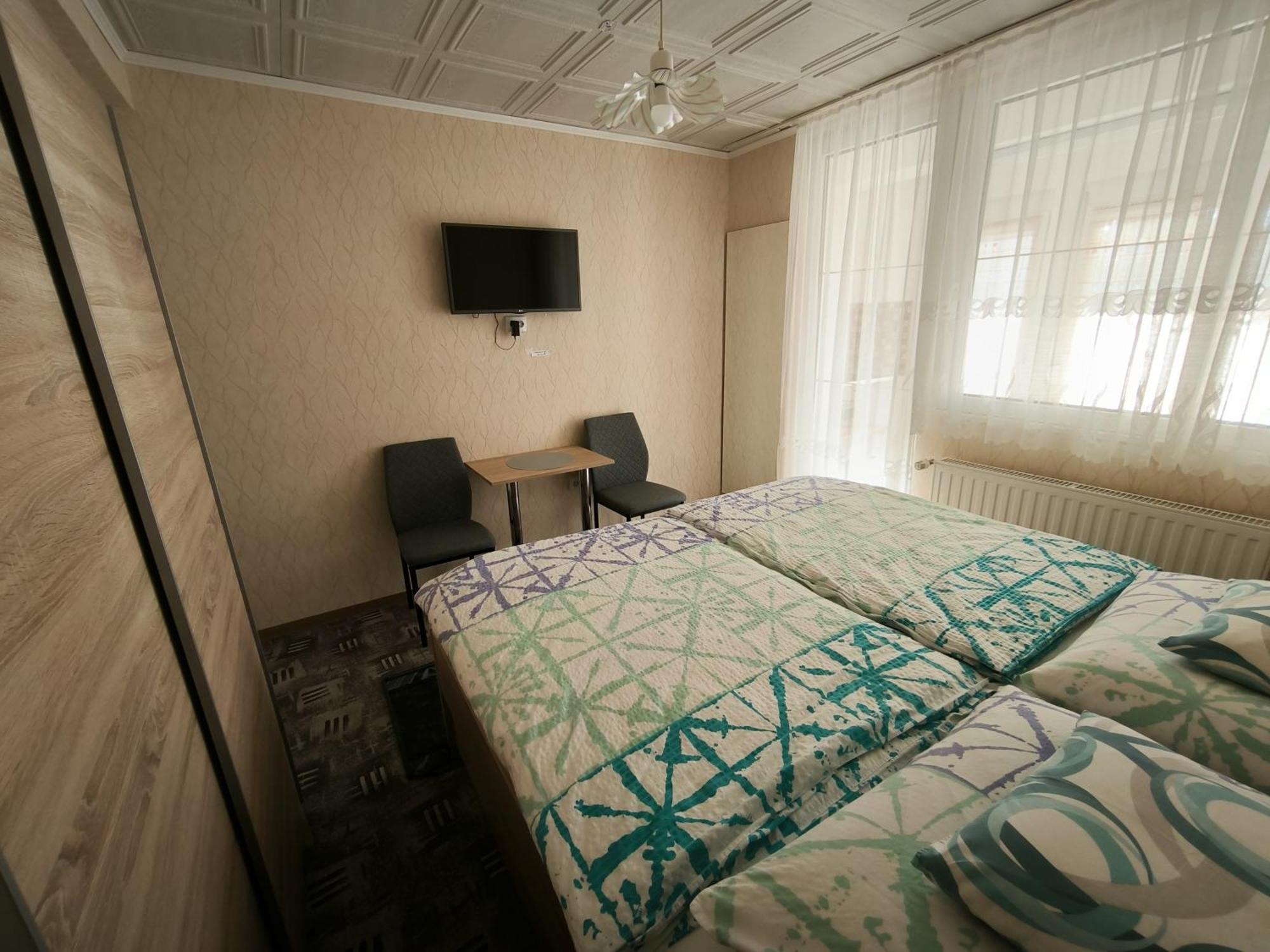 Karolin Apartman Bük Eksteriør billede